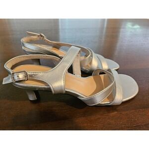 Easy Street Women's Como Heeled Sandal Silver Size 8 1/2‎ NEW